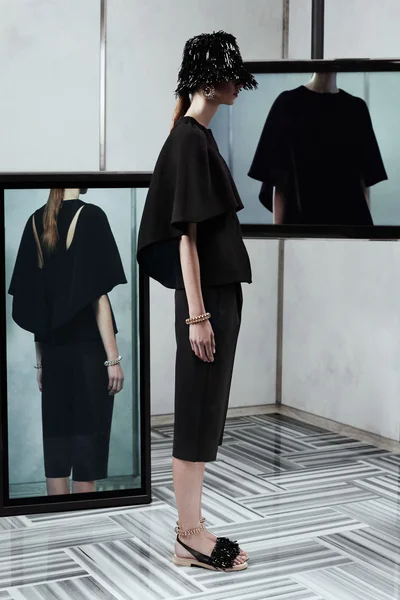 Look 8